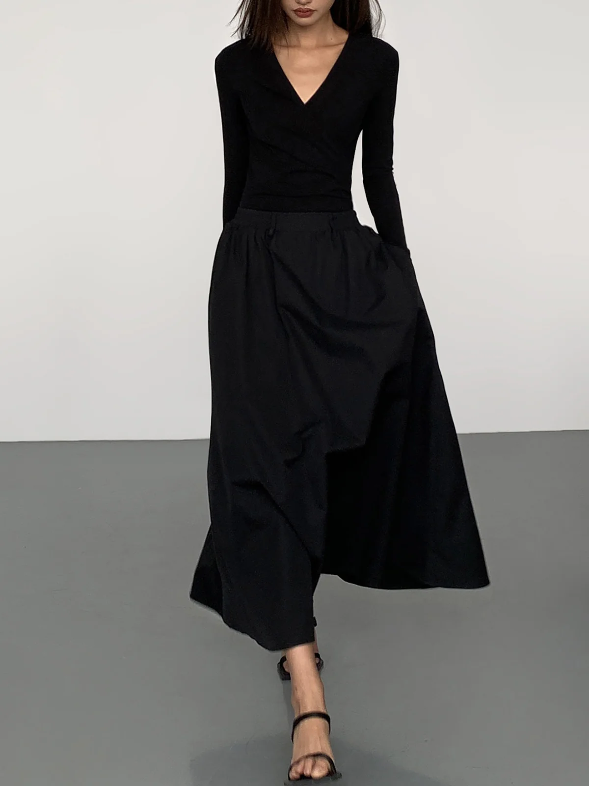 V-Neck Double Pockets Long Sleeve Long Dress - Takermore
