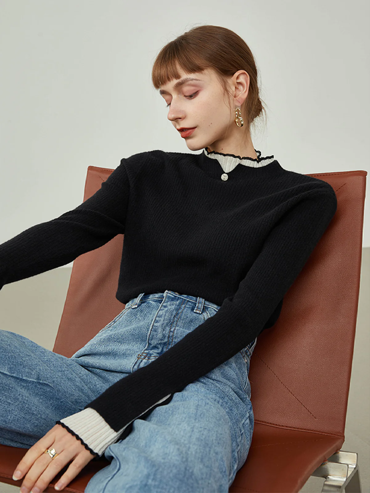 Contrast Trim Mock Neck Knit Top - Takermore