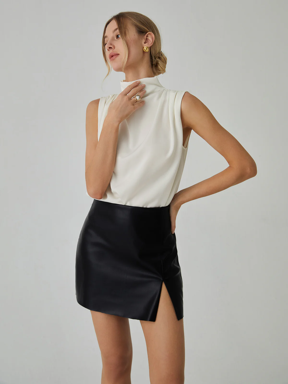 Pleated High Neck Sleeveless Blouse - Takermore